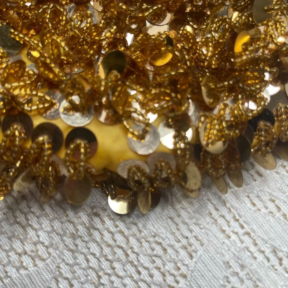 Vintage 7” Stunner Flapper Gold Beaded Sequin Clutch handbag